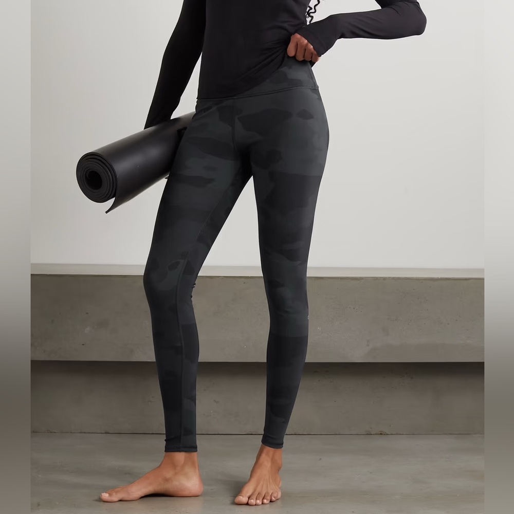 NWT Alo yoga Vapor black camo leggings XS